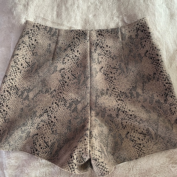 Zara snake skin skort - Picture 3 of 3